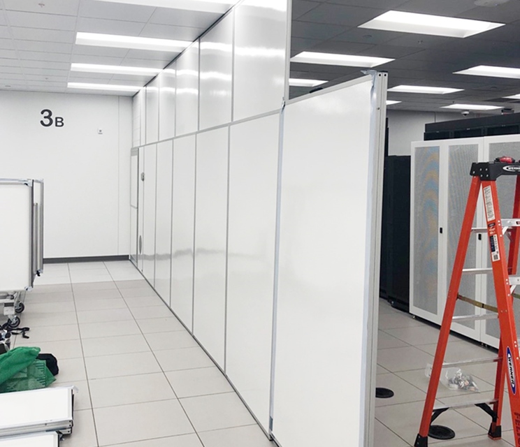 Data centre temporary wall containment